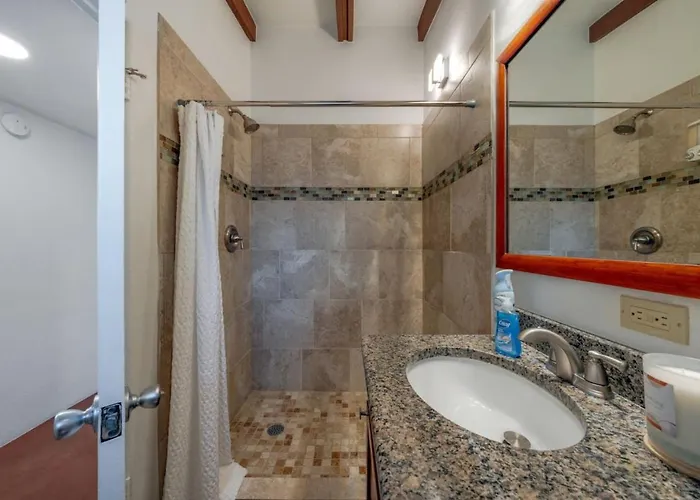 Сasa de vacaciones Mid-century, 3 Bedroom 2ba, Central, Long *