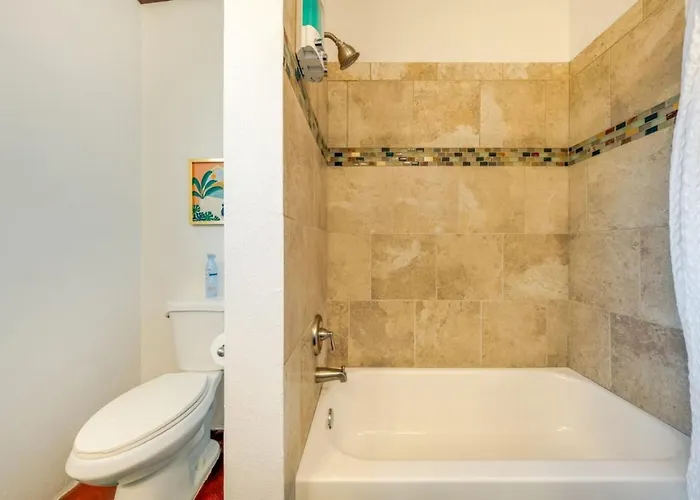 Сasa de vacaciones Mid-century, 3 Bedroom 2ba, Central, Long Tucson